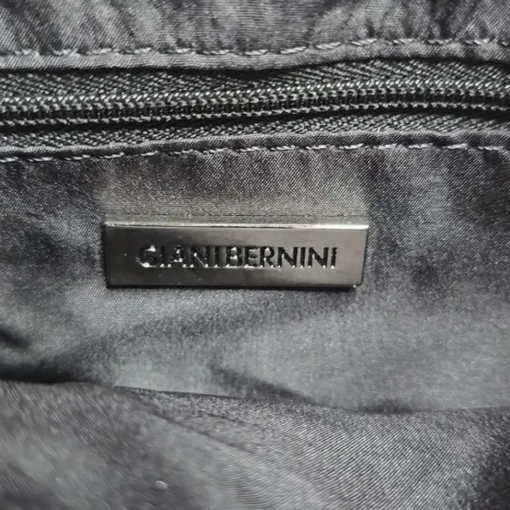 Women’s Giani Bernini Black Nappa Flap Crossbody Purse Bag